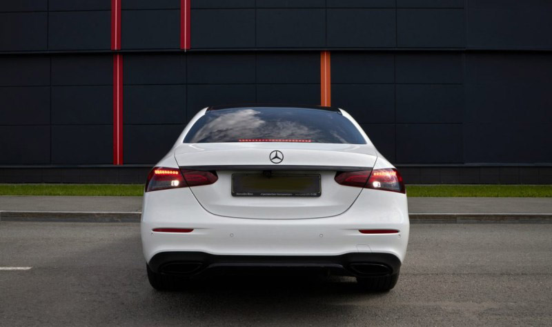 Mercedes E