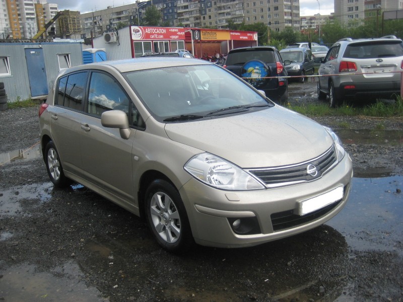 Nissan Tiida