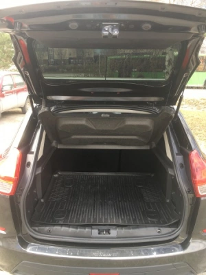 Lada Xray