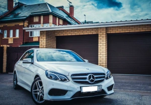 Mercedes E